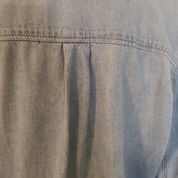 Denim Shirt By &Denim H&M Chambray Raw Edge Womens Size 8 - Picture 7 of 12